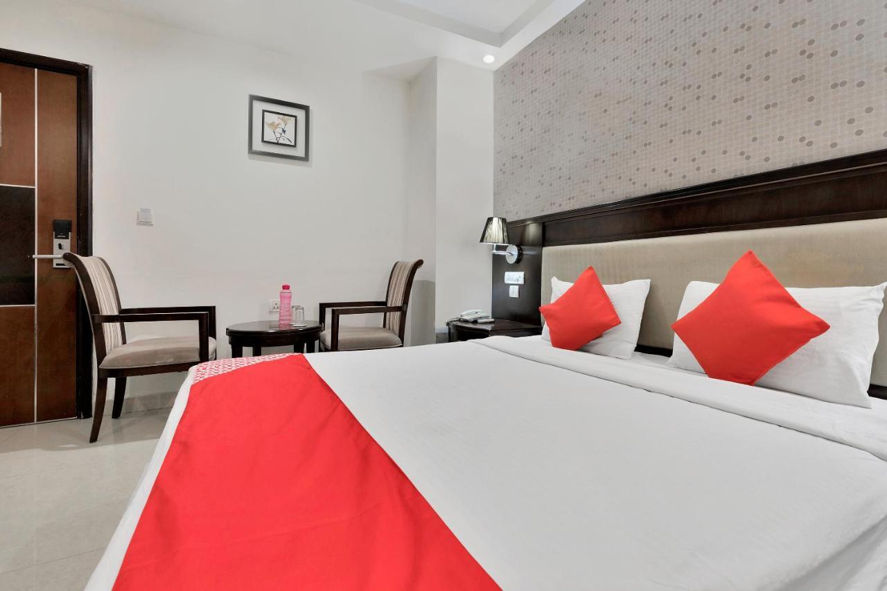 Capital O Rudra Grand Near Kondapur X Road Otel Dış mekan fotoğraf