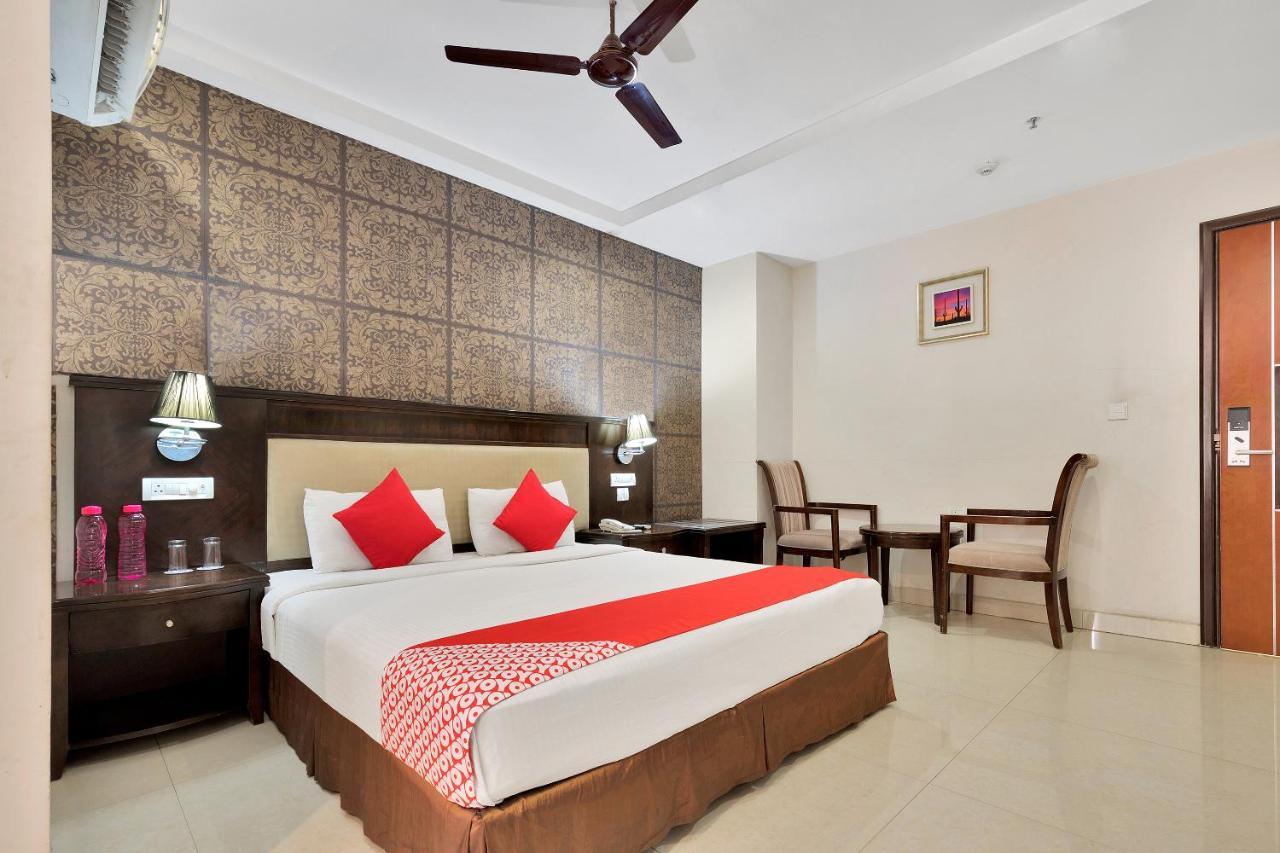 Capital O Rudra Grand Near Kondapur X Road Otel Dış mekan fotoğraf
