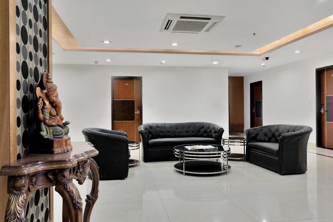 Capital O Rudra Grand Near Kondapur X Road Otel Dış mekan fotoğraf