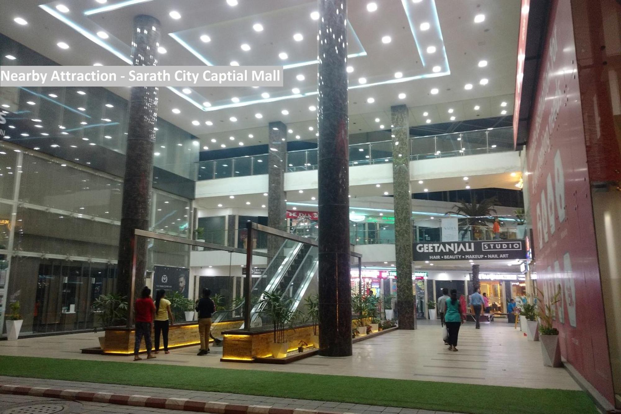Capital O Rudra Grand Near Kondapur X Road Otel Dış mekan fotoğraf